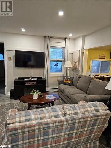 87 Fire Route 57, Havelock, ON - Indoor Photo Showing Living Room