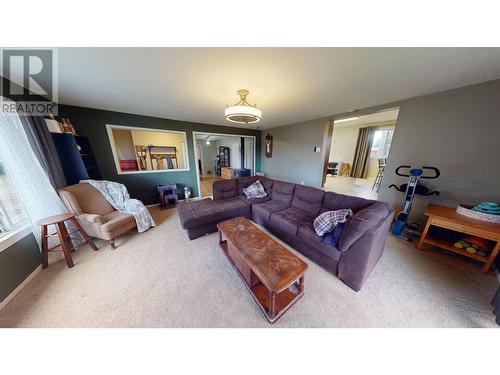 2181 Maple Drive, Quesnel, BC - Indoor