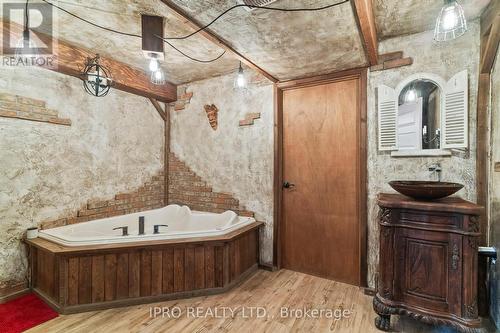 4833 Bruce 3 Road, Saugeen Shores, ON - Indoor Photo Showing Bathroom