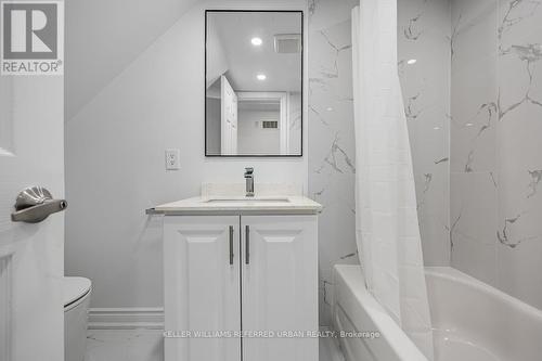 10 Field Sparrow Road, Brampton, ON - Indoor Photo Showing Bathroom