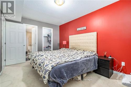 284 Tivoli, Ottawa, ON - Indoor Photo Showing Bedroom