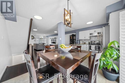 91 Mayland Trail, Hamilton, ON - Indoor Photo Showing Dining Room