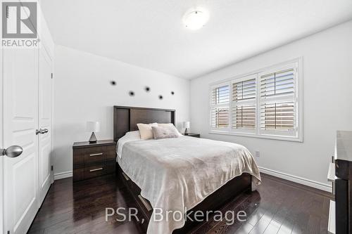 91 Mayland Trail, Hamilton, ON - Indoor Photo Showing Bedroom