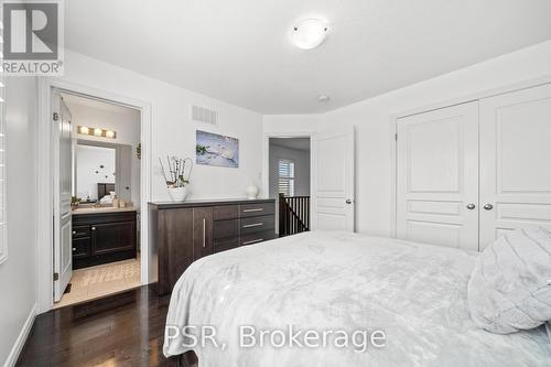 91 Mayland Trail, Hamilton, ON - Indoor Photo Showing Bedroom