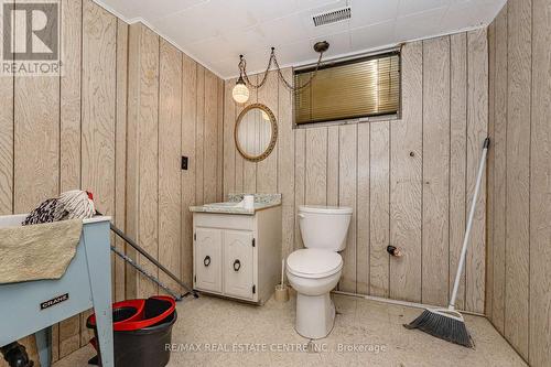 8 Munch Avenue, Cambridge, ON - Indoor Photo Showing Bathroom