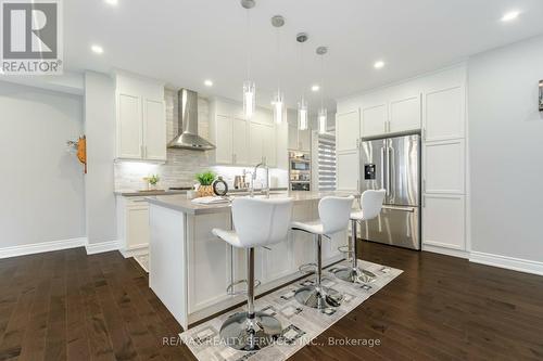 124 Drexler Avenue, Guelph/Eramosa, ON - Indoor Photo Showing Kitchen With Upgraded Kitchen