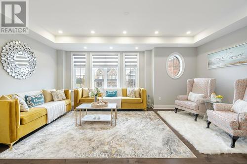 124 Drexler Avenue, Guelph/Eramosa, ON - Indoor Photo Showing Living Room