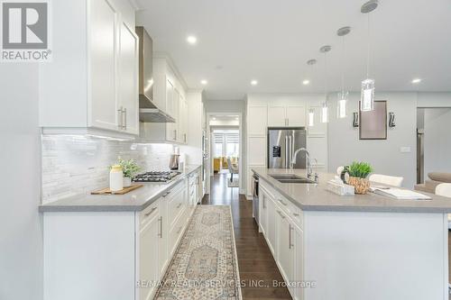 124 Drexler Avenue, Guelph/Eramosa, ON - Indoor Photo Showing Kitchen With Double Sink With Upgraded Kitchen