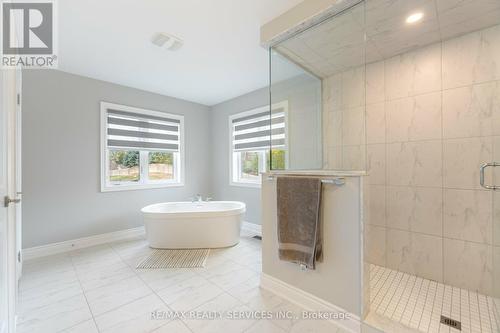 124 Drexler Avenue, Guelph/Eramosa, ON - Indoor Photo Showing Bathroom