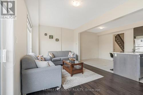 38 - 166 Deerpath Drive, Guelph, ON - Indoor