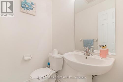 38 - 166 Deerpath Drive, Guelph, ON - Indoor Photo Showing Bathroom