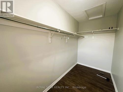 220 Countrystone Crescent, Kitchener, ON - Indoor With Storage