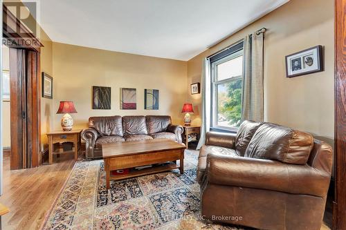 2038 Governors Road, Hamilton, ON - Indoor Photo Showing Living Room