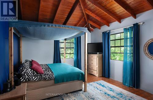 2 Vault Road, Barbados, ON - Indoor Photo Showing Bedroom