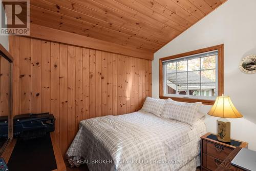 1093 Laidlaw Avenue, Gravenhurst, ON - Indoor Photo Showing Bedroom