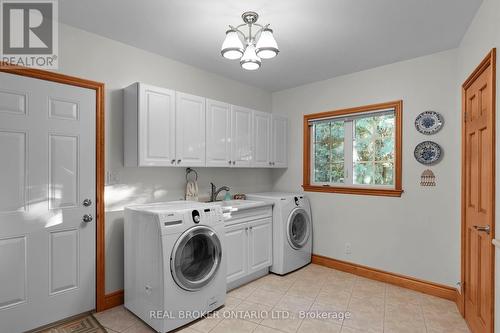 1093 Laidlaw Avenue, Gravenhurst, ON - Indoor Photo Showing Laundry Room