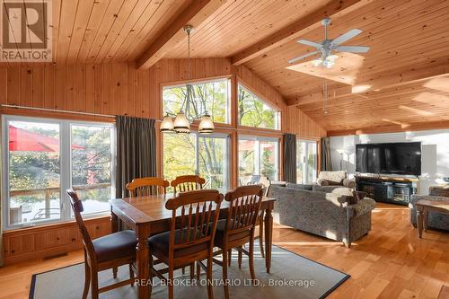 1093 Laidlaw Avenue, Gravenhurst, ON - Indoor Photo Showing Dining Room