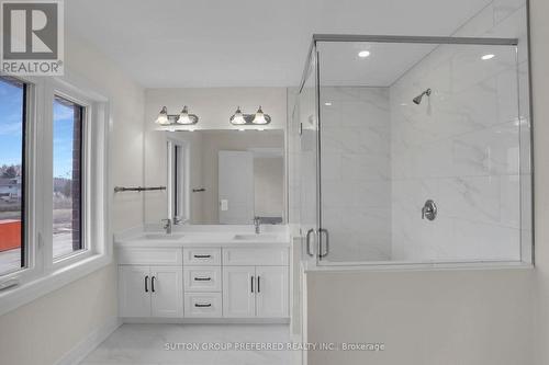 2 Bouw Place, Dutton/Dunwich (Dutton), ON - Indoor Photo Showing Bathroom