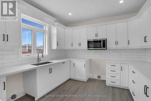 2 Bouw Place, Dutton/Dunwich (Dutton), ON - Indoor Photo Showing Kitchen