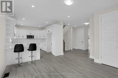 2 Bouw Place, Dutton/Dunwich (Dutton), ON - Indoor Photo Showing Kitchen