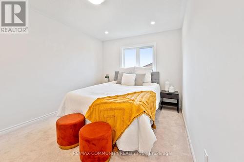 11 Bruton Street, Thorold, ON - Indoor Photo Showing Bedroom