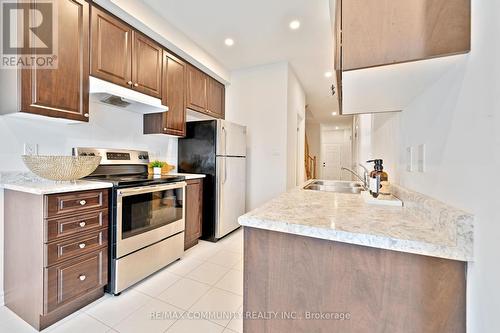 11 Bruton Street, Thorold, ON - Indoor Photo Showing Kitchen With Double Sink