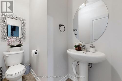 286 Barons Street, Vaughan, ON - Indoor Photo Showing Bathroom