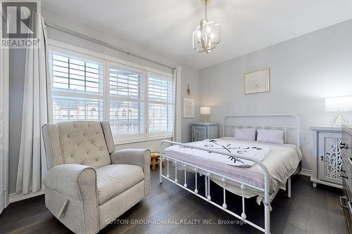 286 Barons Street, Vaughan, ON - Indoor Photo Showing Bedroom