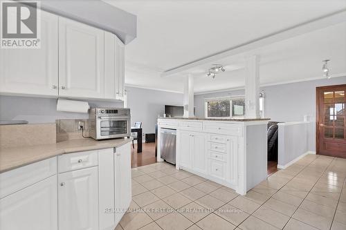 16585 Jane Street, King, ON - Indoor Photo Showing Kitchen