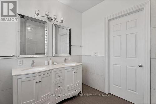 16585 Jane Street, King, ON - Indoor Photo Showing Bathroom