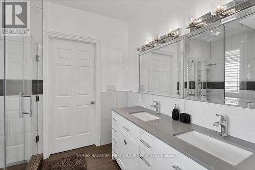 16585 Jane Street, King, ON - Indoor Photo Showing Bathroom