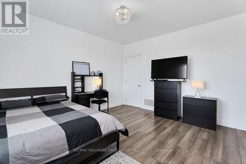 16585 Jane Street, King, ON - Indoor Photo Showing Bedroom