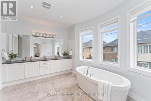 396 Woodgate Pines Drive, Vaughan, ON - Indoor Photo Showing Bathroom