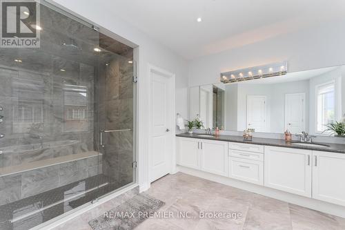 396 Woodgate Pines Drive, Vaughan, ON - Indoor Photo Showing Bathroom