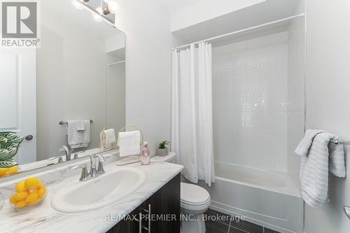 396 Woodgate Pines Drive, Vaughan, ON - Indoor Photo Showing Bathroom