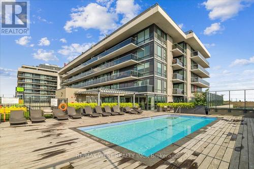 614 - 4800 Highway 7, Vaughan, ON - Outdoor With In Ground Pool