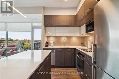 614 - 4800 Highway 7, Vaughan, ON - Indoor Photo Showing Kitchen With Stainless Steel Kitchen With Upgraded Kitchen