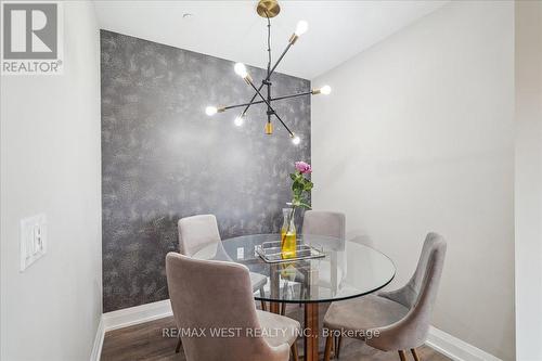 614 - 4800 Highway 7, Vaughan, ON - Indoor Photo Showing Dining Room