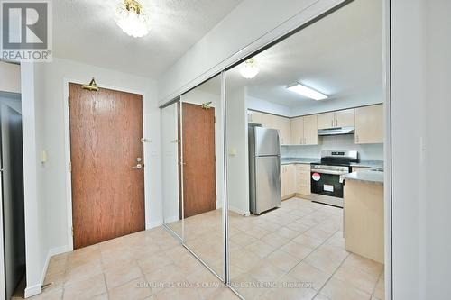 Ph22 - 3 Ellesmere Street, Richmond Hill, ON - Indoor Photo Showing Kitchen