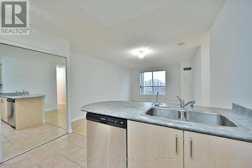 Ph22 - 3 Ellesmere Street, Richmond Hill, ON - Indoor Photo Showing Kitchen With Double Sink