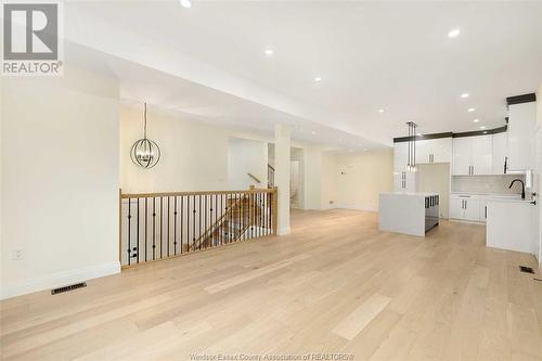 642 Grand Marais Road, Windsor, ON - Indoor Photo Showing Kitchen