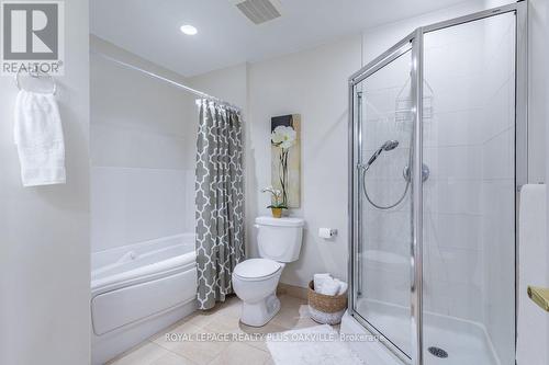 403 - 1499 Nottinghill Gate, Oakville, ON - Indoor Photo Showing Bathroom