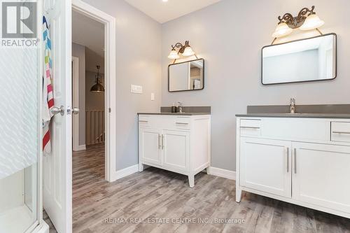 34 College Avenue, Orangeville, ON - Indoor Photo Showing Bathroom