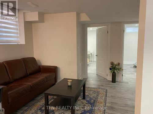 Bsmt - 851 Clemens Crescent, Mississauga, ON - Indoor Photo Showing Living Room