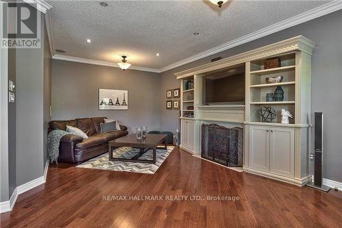 2395 Whitehorn Drive, Burlington, ON - Indoor