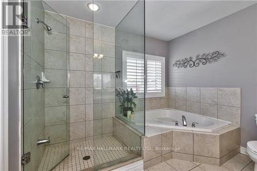 2395 Whitehorn Drive, Burlington, ON - Indoor Photo Showing Bathroom