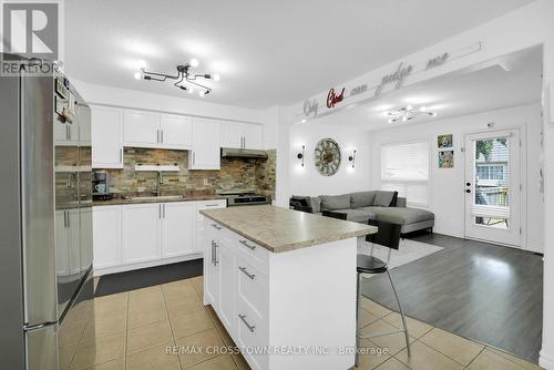 274 Amelia Street, Orangeville, ON - Indoor Photo Showing Kitchen With Upgraded Kitchen