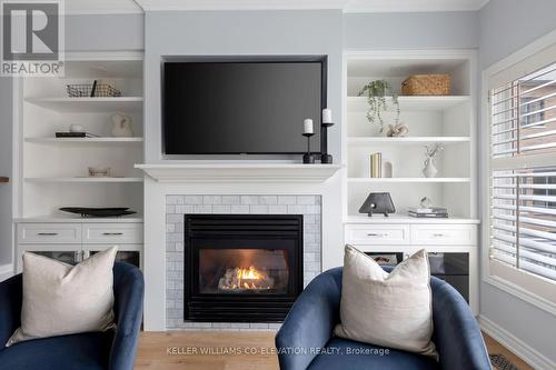 503 Oxford Street, Toronto, ON - Indoor Photo Showing Living Room With Fireplace