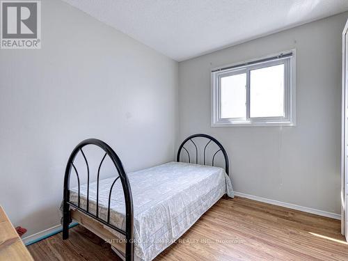 92 Simmons Boulevard, Brampton, ON - Indoor Photo Showing Bedroom