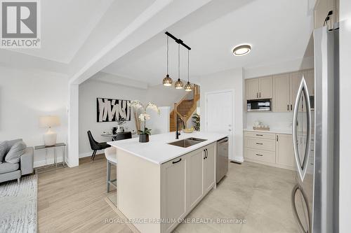 17 Steer Road, Erin, ON - Indoor Photo Showing Kitchen